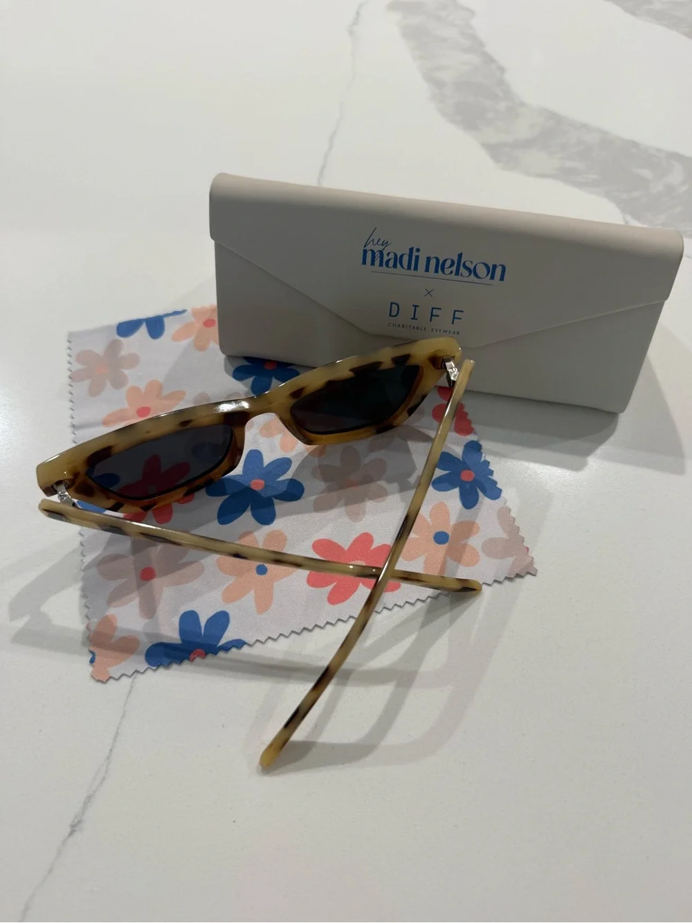 Madi Nelson x Diff “Noah” Tortoise Sunglasses